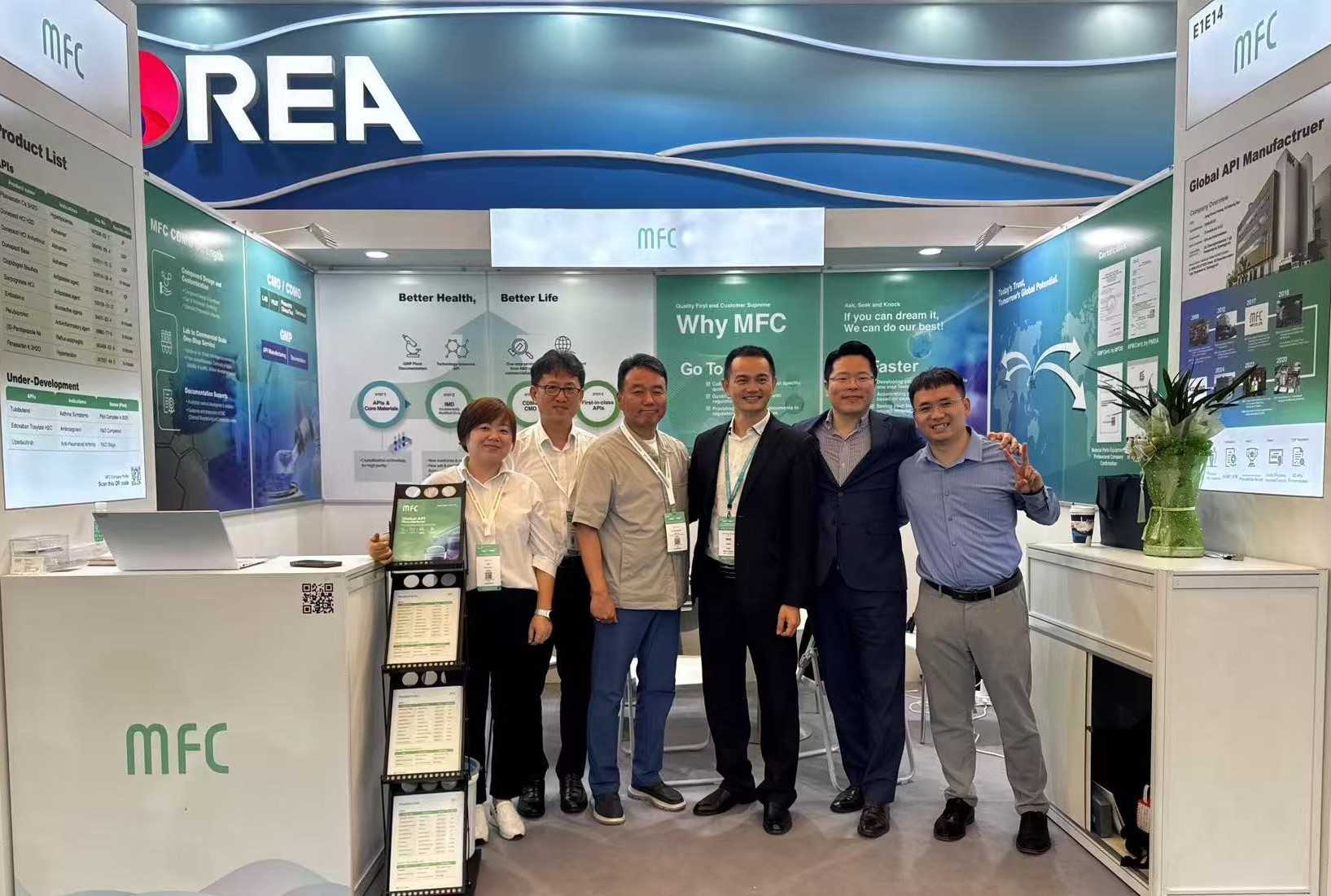 20250714中基仕达重磅亮相CPHI China 2025合影